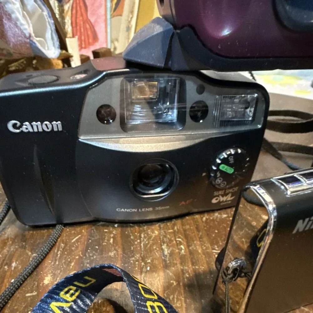 Vintage Camera Lot Nikon Coolpix Canon Owl AF Minolta Polaroid I-Zone + Film